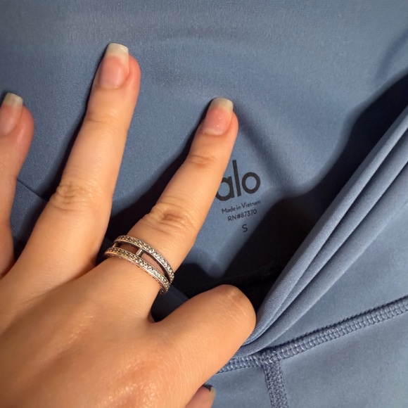 ALO Yoga Sequence Reflective Leggings - Picture 5 of 6